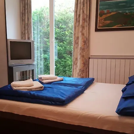Attila Apartment *